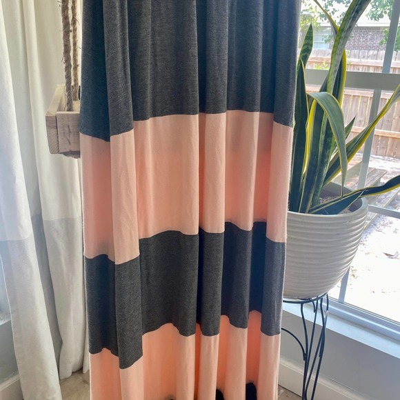 Medium GO Couture Maxi Dress Dark Grey Light Pink EXCELLENT - Picture 3 of 4